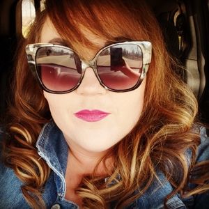 Meet your Posher, Amie